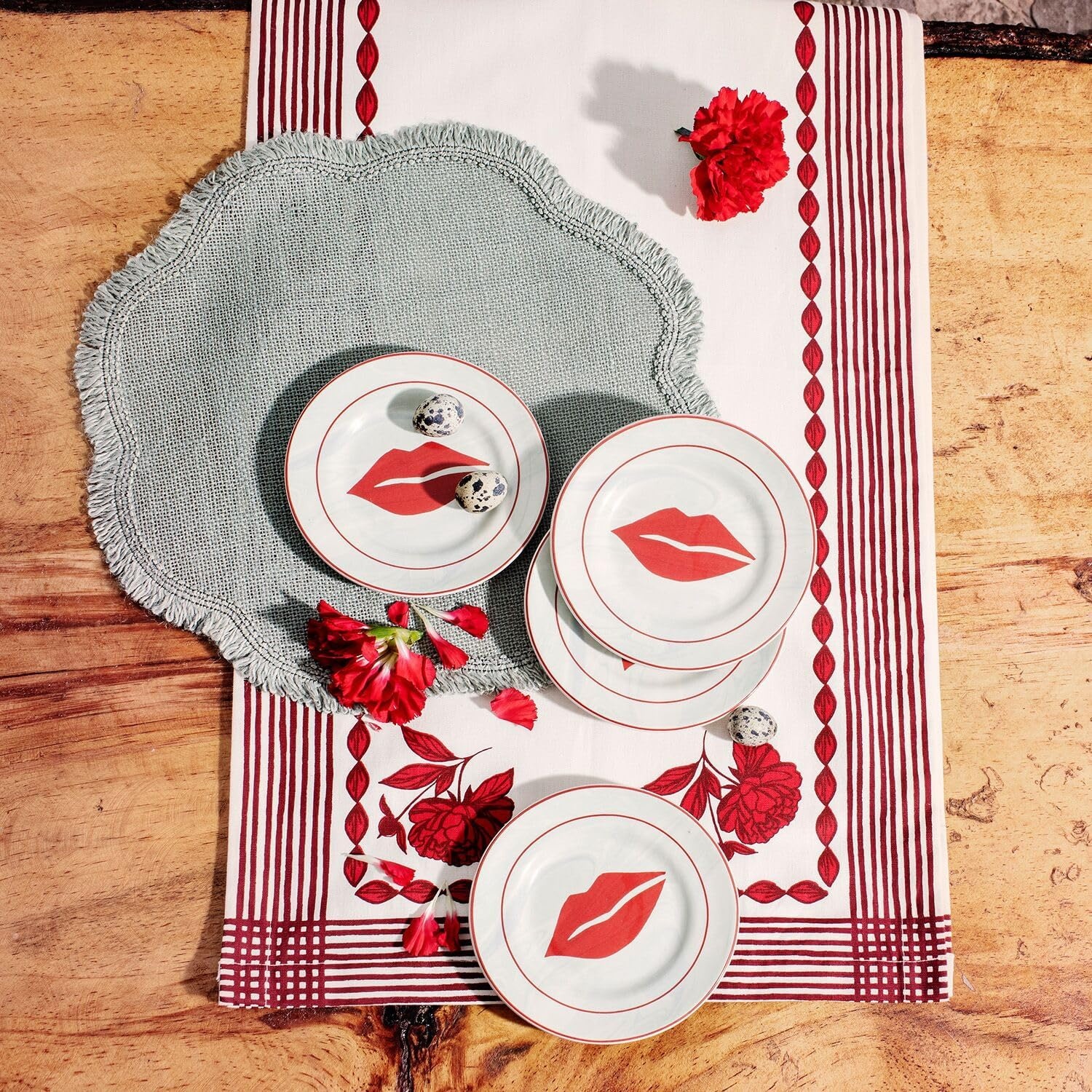 image:imageMariana Velsquez x Sur La Table Lips Appetizer Plate White