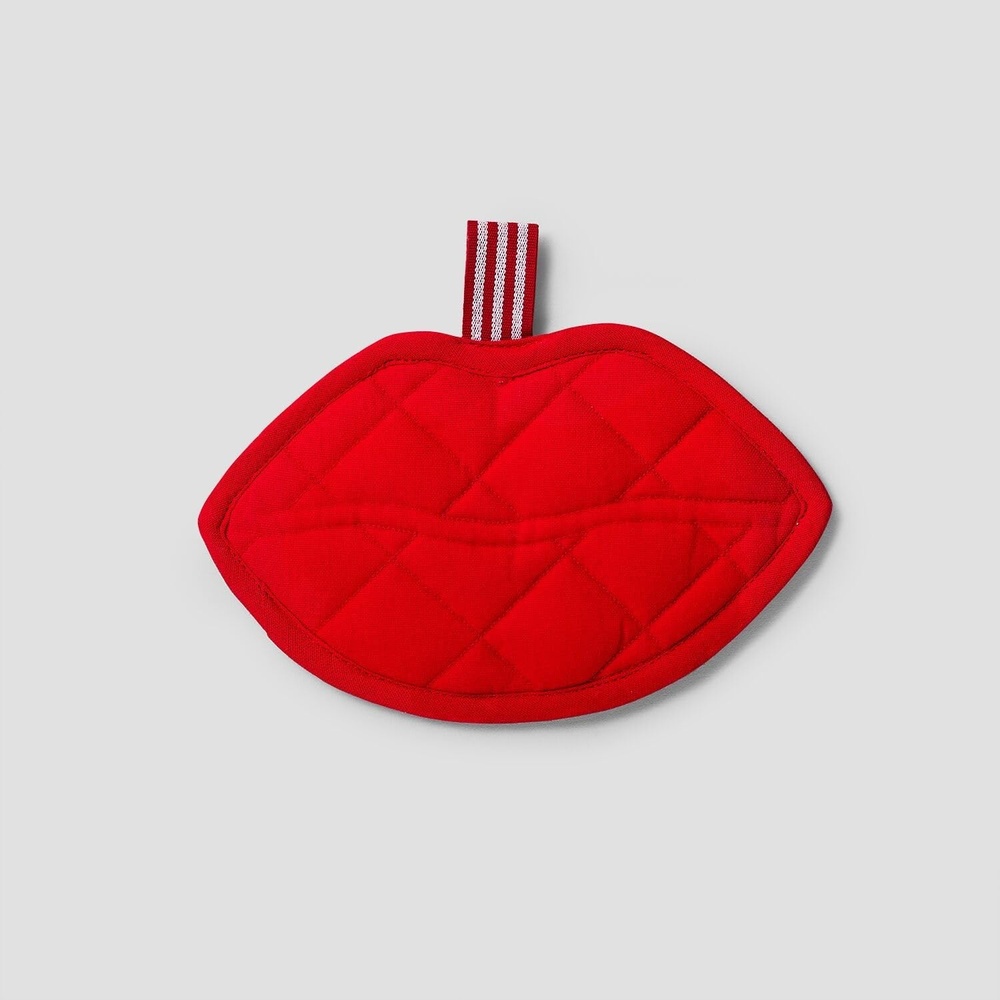 image:imageMariana Velsquez x Sur La Table Lip Pot Holder Red