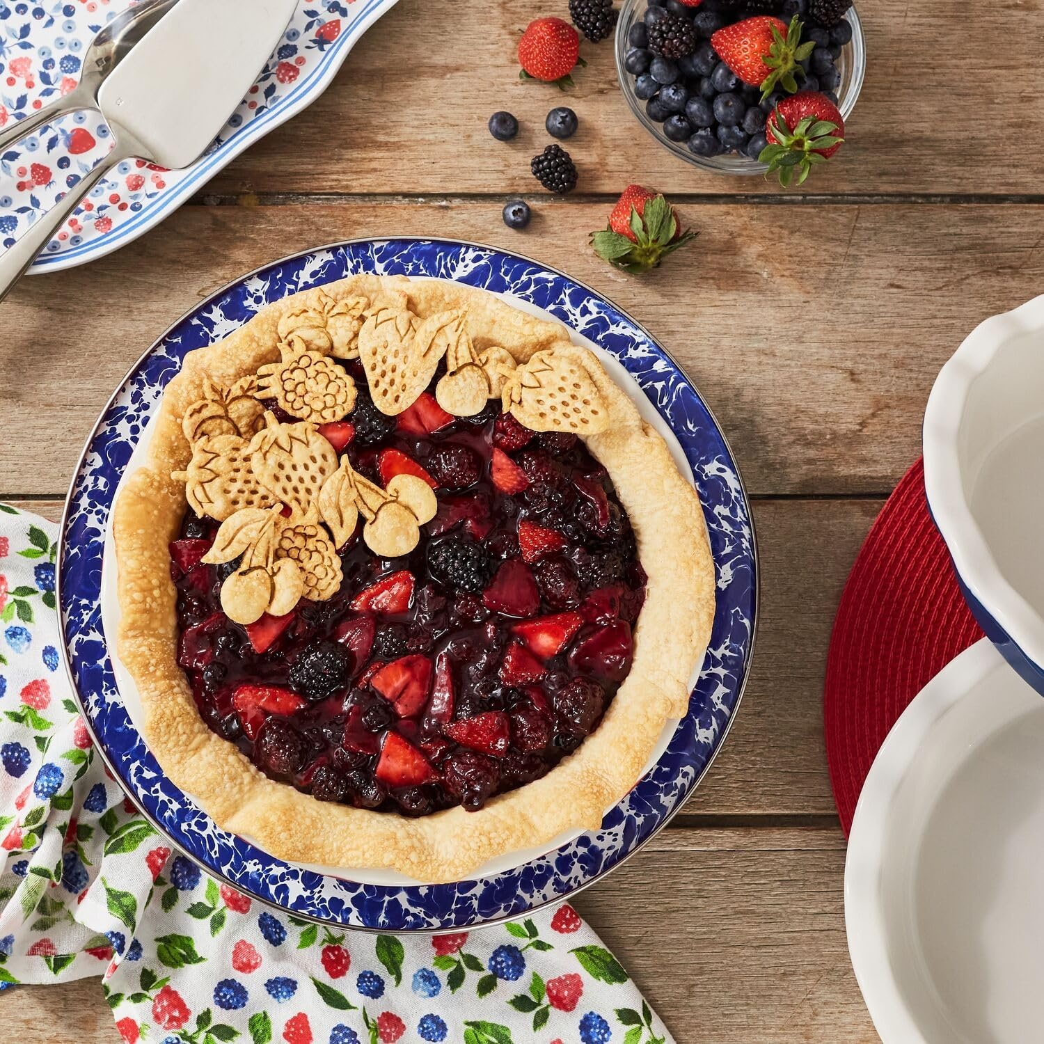 image:imageSur La Table Pie Dish Red Fluted Rim Ceramic with Vibrant Red Glaze for Fruit Custard and Savory Pies 95 inWhite