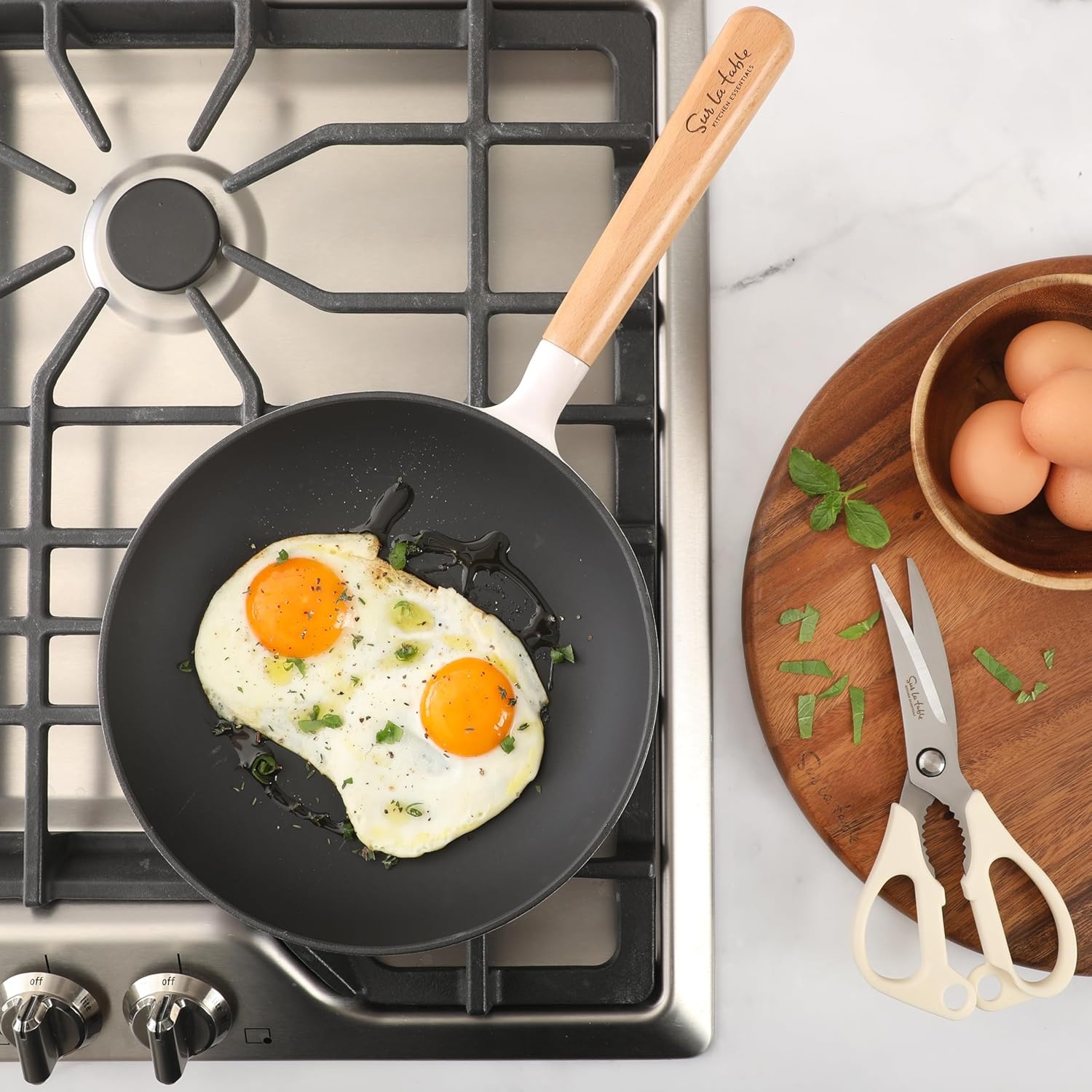 image:imageSur La Table Kitchen Essential Main Canteen 95 PreSeasoned Cast Iron Skillet wWood Handle Natural Nonstick Lightweight Frying Pan for Searing Sauting amp Everyday Cooking BlueEggshell White Skillet