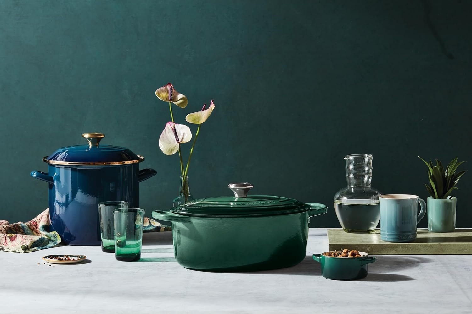 image:imageLe Creuset Enameled Cast Iron Signature Oval Dutch Oven 8 qt WhiteArtichaut