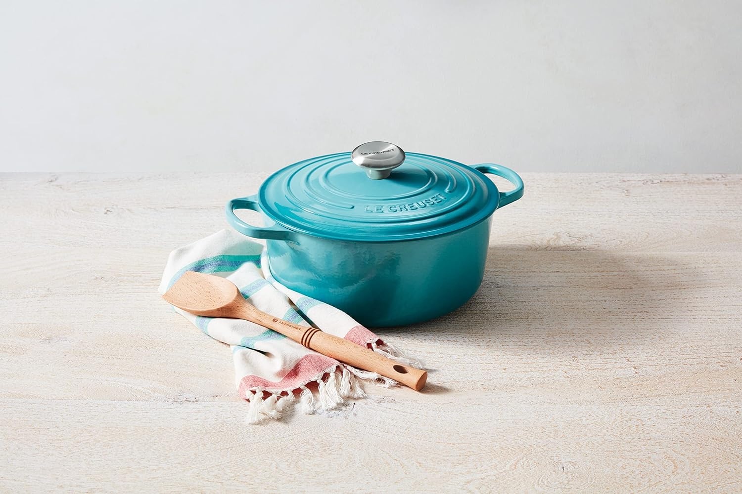image:imageLe Creuset Enameled Cast Iron Signature Round Dutch Oven 725 qt ArtichautCaribbean